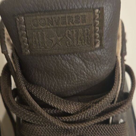 Brown Leather Chuck Taylor Mens Size 6 Low-Top Sneakers with Canvas Texture - Picture 3 of 7